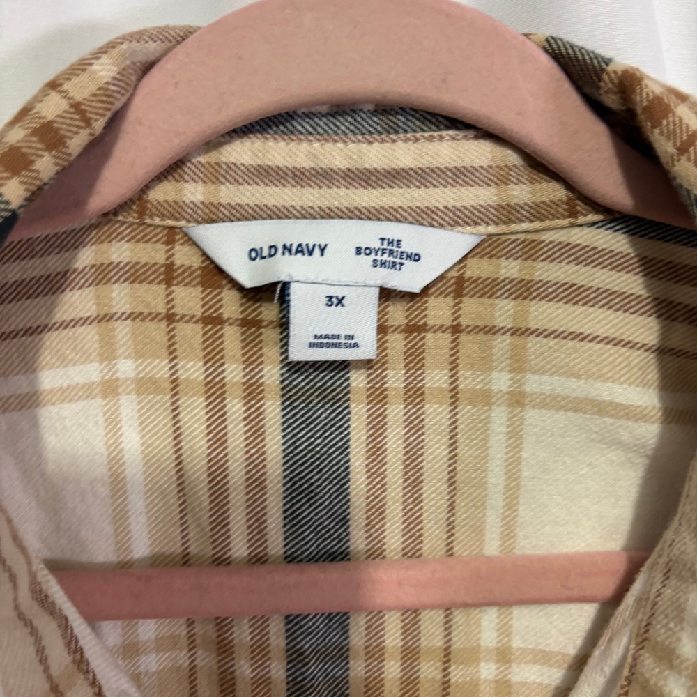 Old Navy The Boyfriend Shirt 3X Cream Plaid Flannel Button Down Long Sleeve Top - Picture 2 of 6